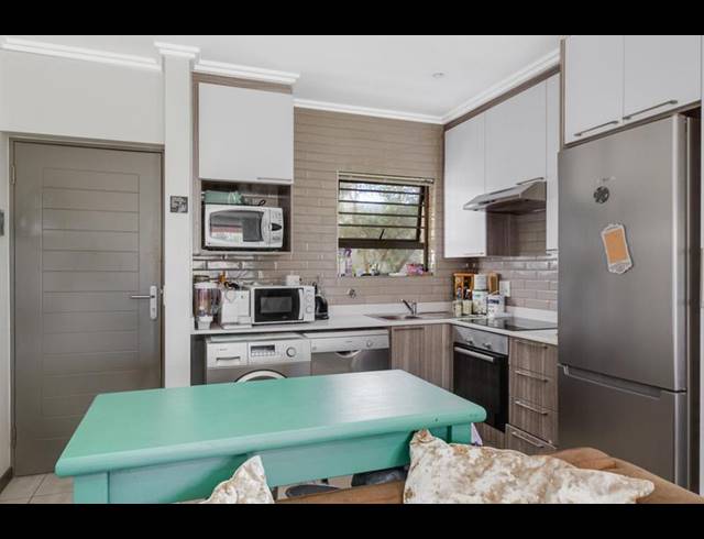 1 BEDROOM APARTMENT FOR SALE IN LONEHILL